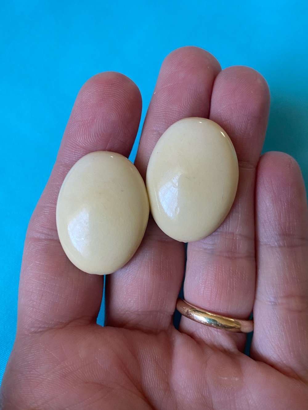 Vintage Ivory Clip On Earrings